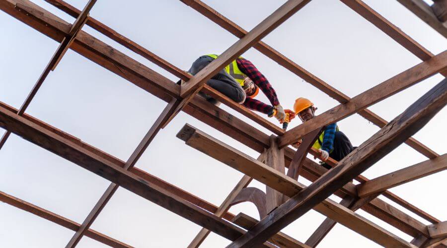 Professional New roof installation in Oakland, IL